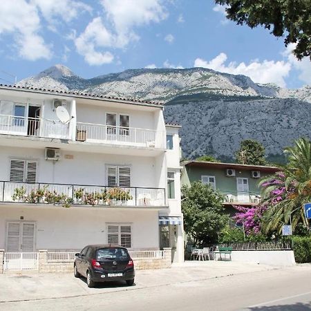 Apartmani Sea Star Макарска Екстериор снимка