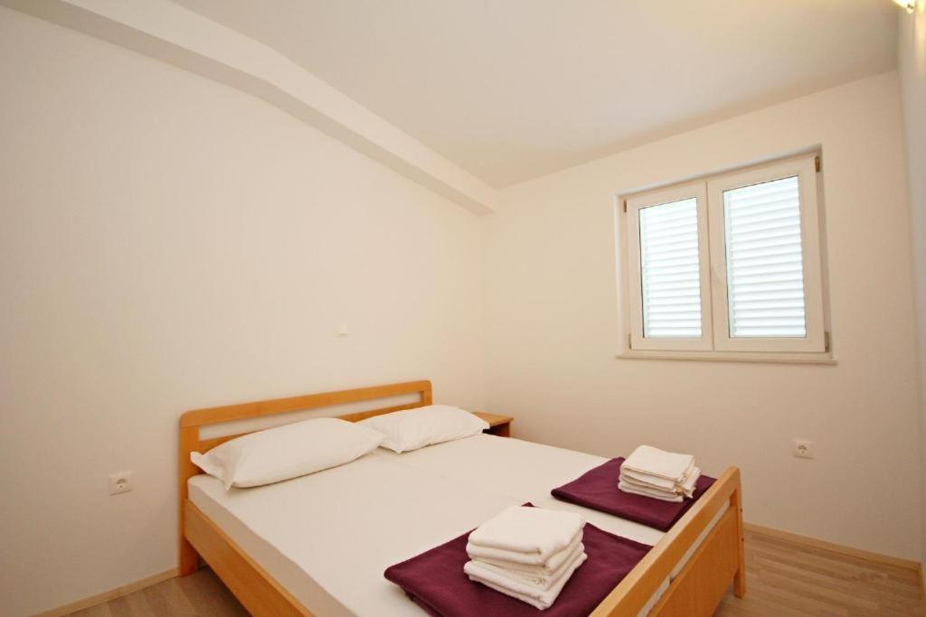 Apartmani Sea Star Макарска Екстериор снимка