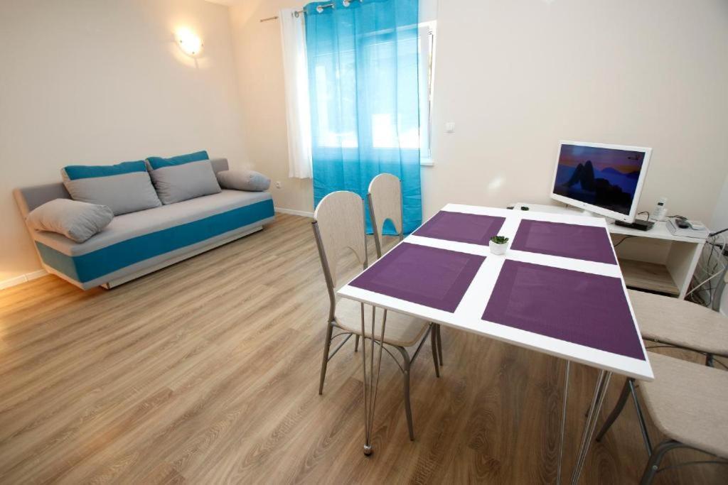 Apartmani Sea Star Макарска Екстериор снимка